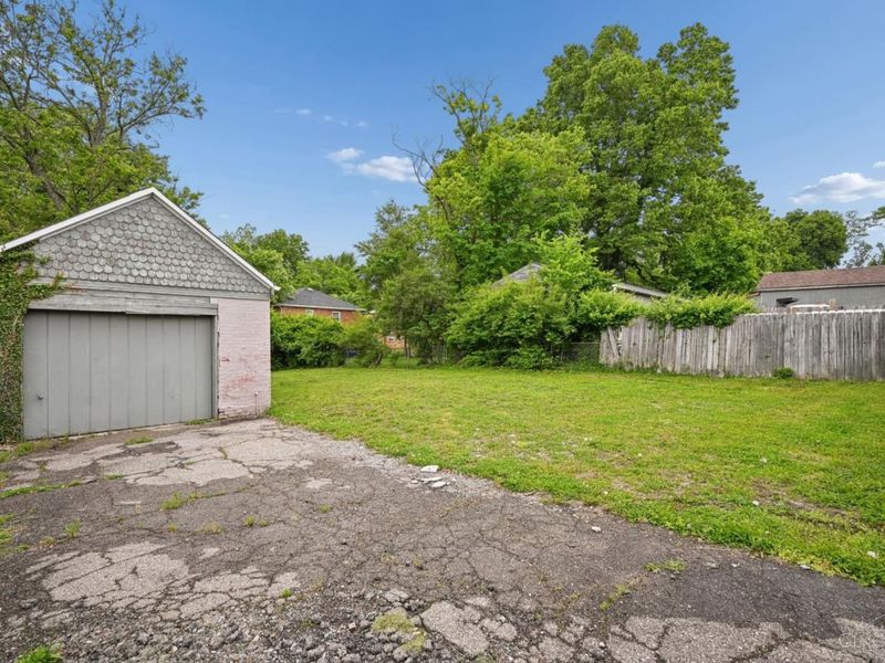 6815 Montgomery Road, Silverton, OH 45236 Photo 37
