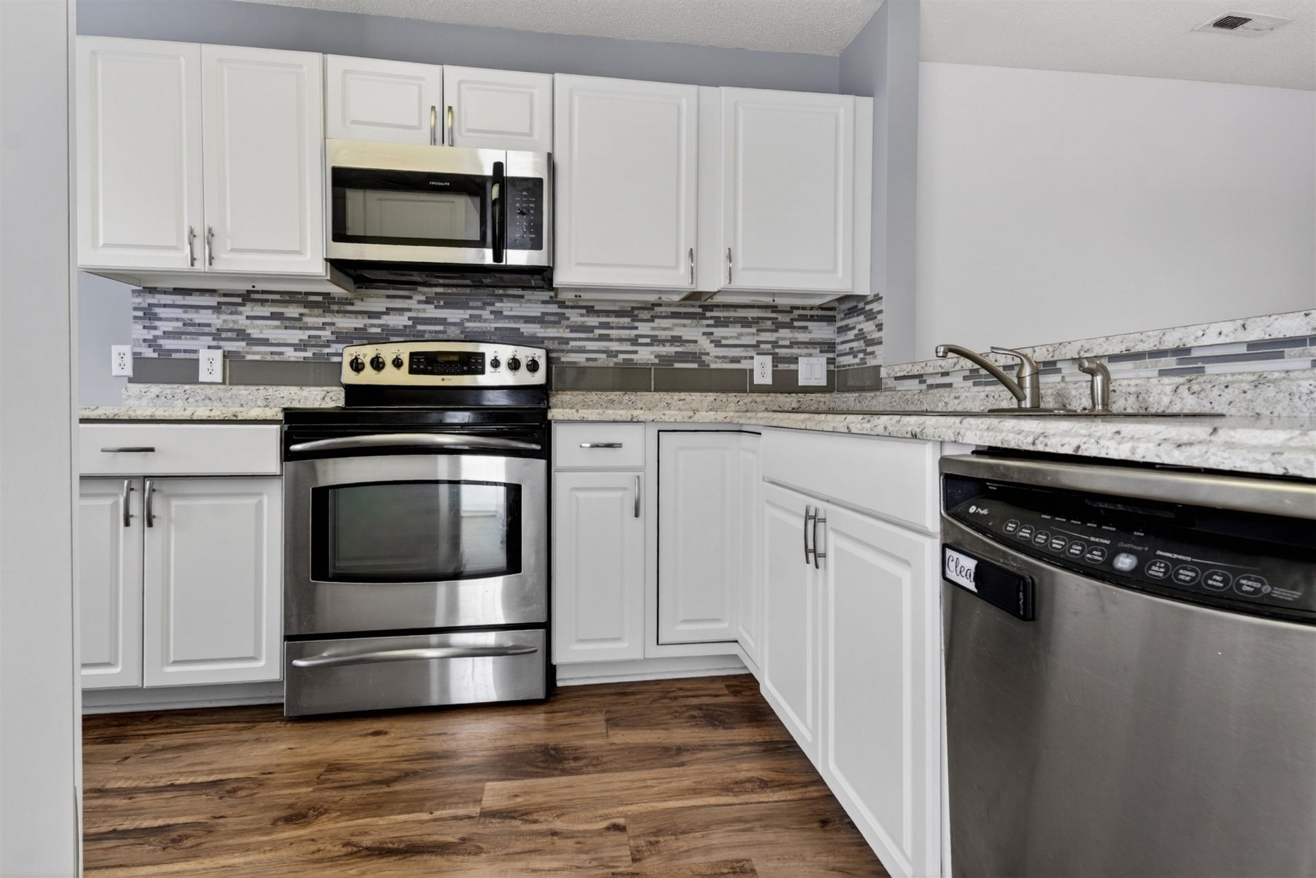 3821 Myrtle Pointe Dr.  Photo 23