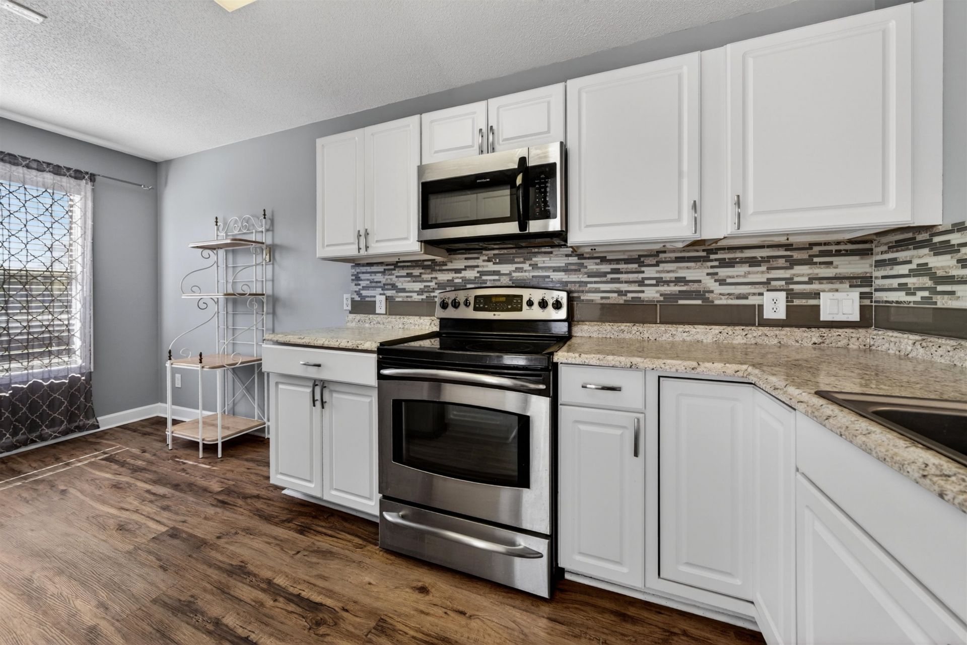 3821 Myrtle Pointe Dr.  Photo 26