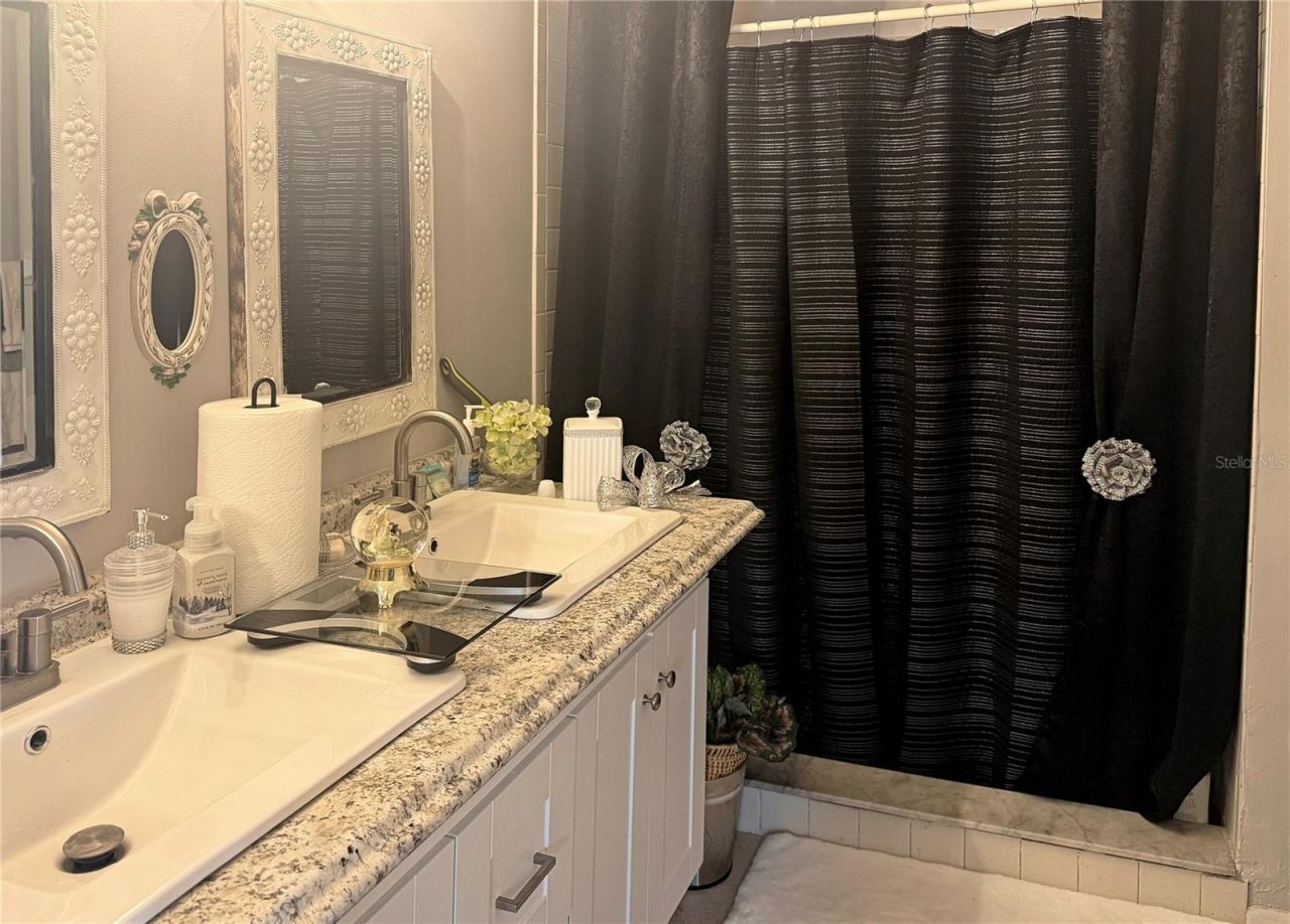 1018 Clovercrest Road , Orlando, FL 32811 Photo