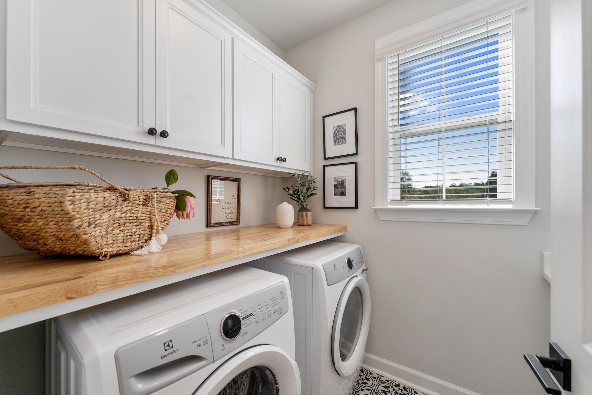 609 Crosswick Street Photo 18