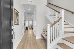 609 Crosswick Street photo 4