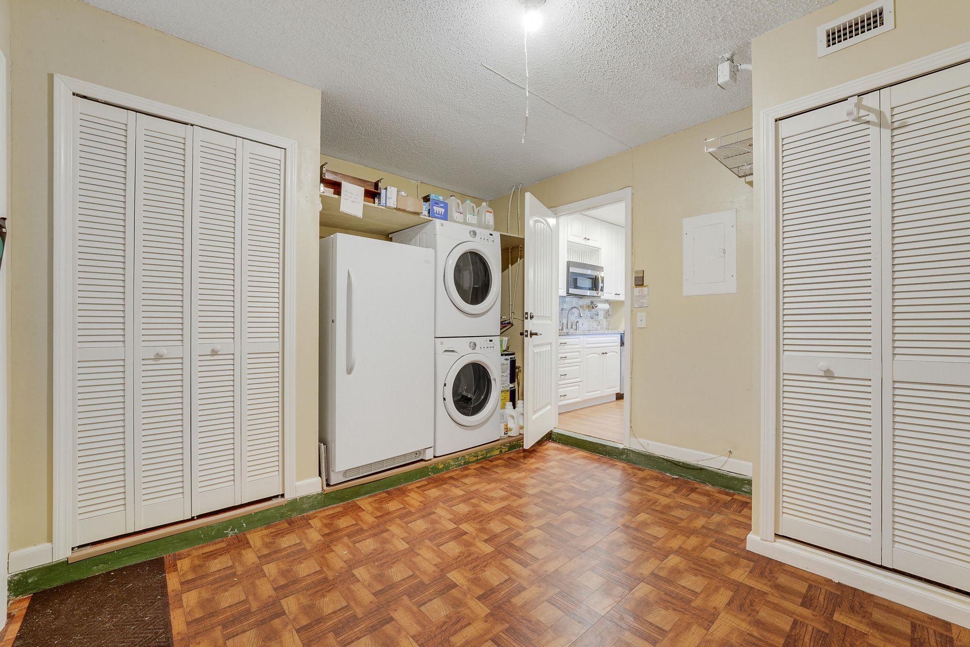 614 SW Golf Drive, Boynton Beach, FL 33426 Photo