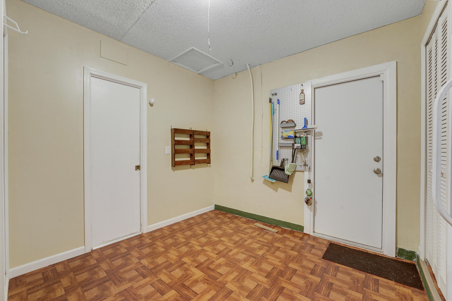 614 SW Golf Drive, Boynton Beach, FL 33426 Photo