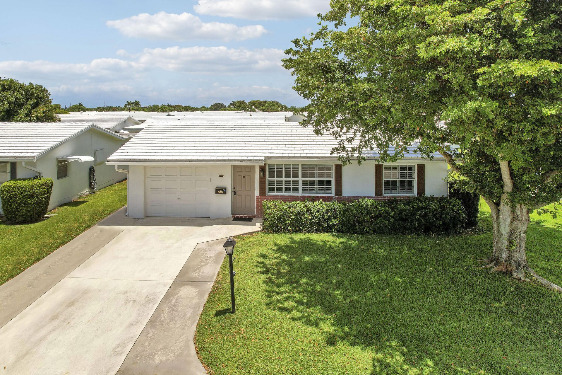 614 SW Golf Drive, Boynton Beach, FL 33426 Photo