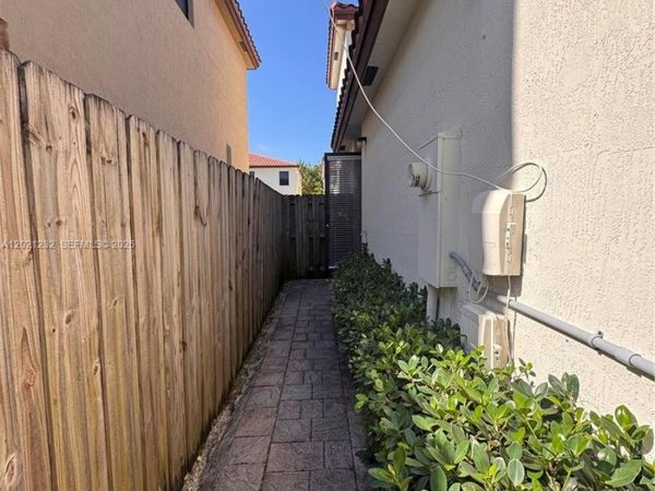 15400 SW 173rd St , Unit 2, Miami, FL 33187