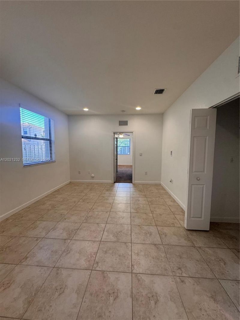 15400 SW 173rd St, Unit 2, Miami, FL 33187 Photo