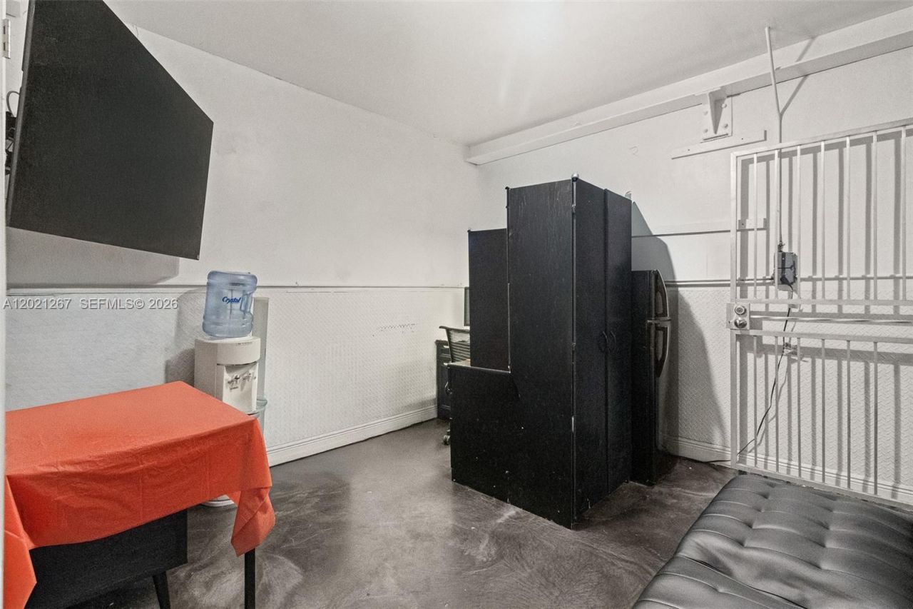 1745 W 37th St, Unit 5, Hialeah, FL 33012 Photo