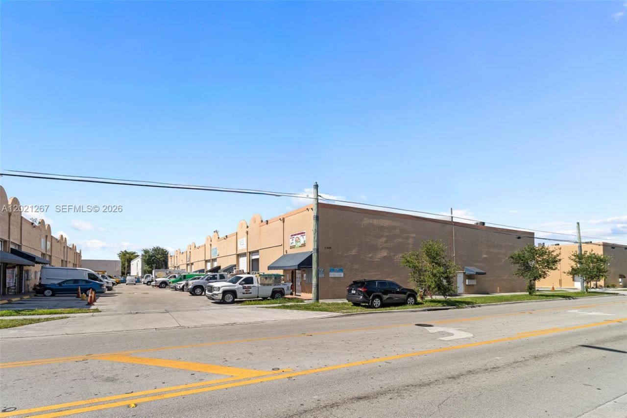 1745 W 37th St, Unit 5, Hialeah, FL 33012 Photo