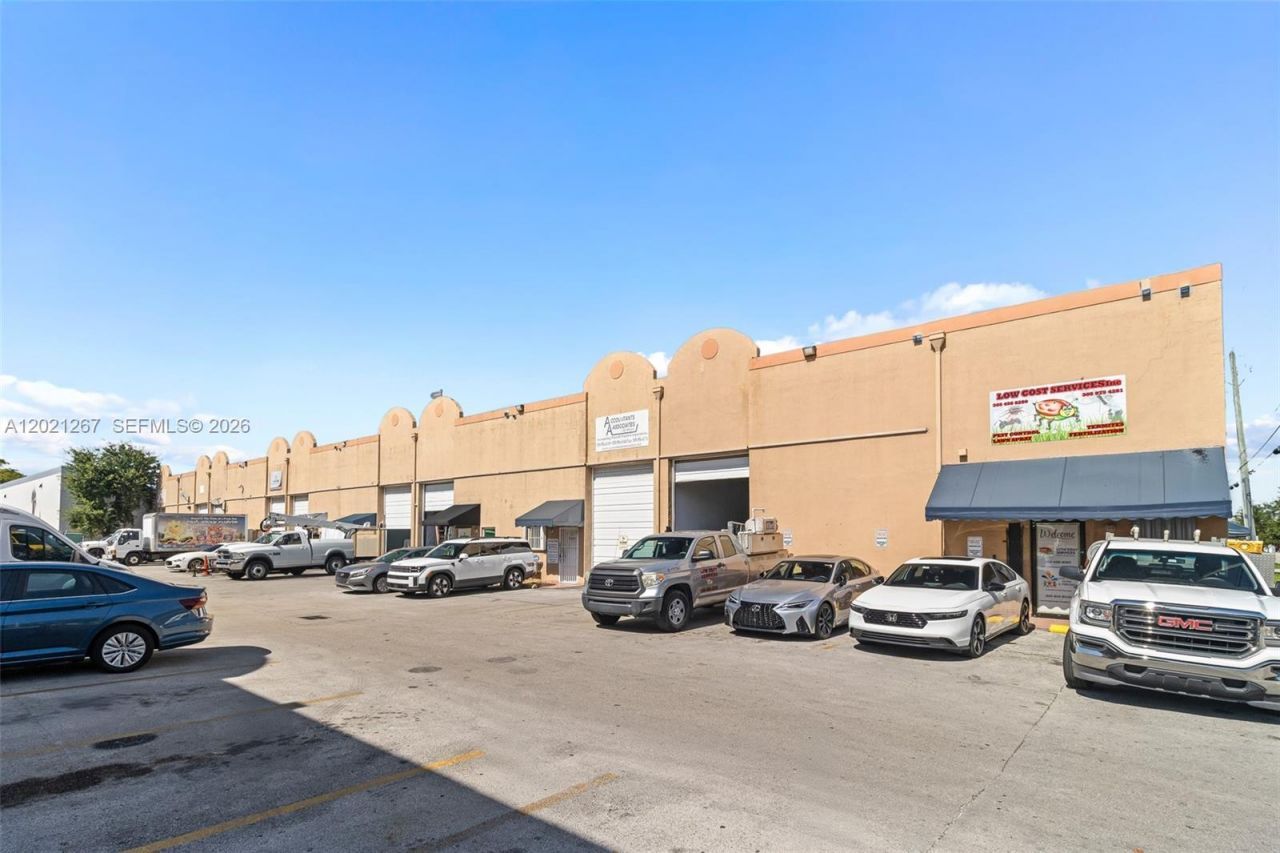1745 W 37th St, Unit 5, Hialeah, FL 33012 Photo