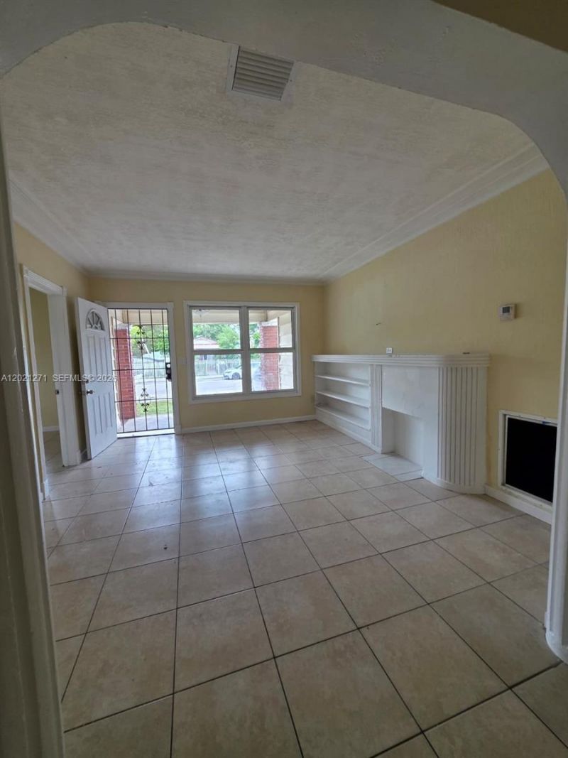 315 NW 53rd St , Miami, FL 33127 Photo