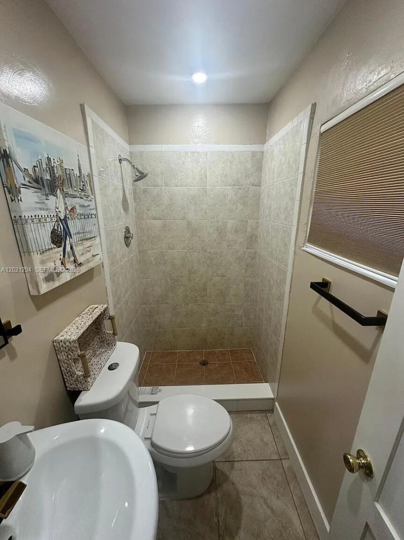 1275 NW 50th St , Miami, FL 33142 Photo