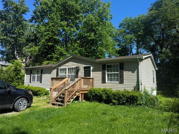 708 Russell Street , Pocahontas, IL 62275