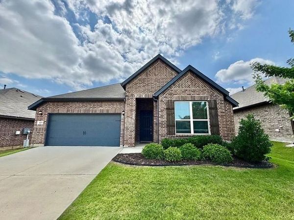 429 Cooper Street, Argyle, TX 76226