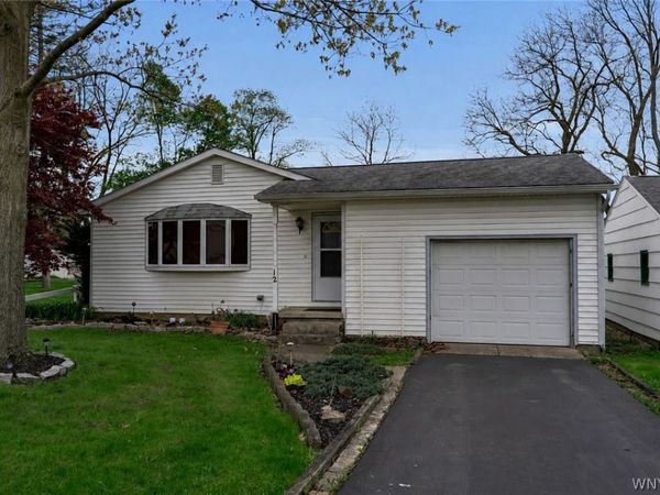12 Flint Avenue , Akron, NY 14001