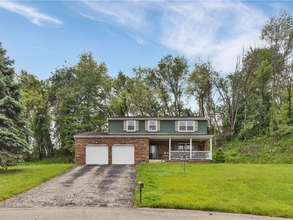 4237 Stratford Dr, Irwin, PA 15642
