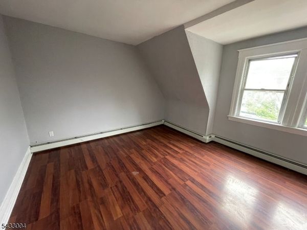 8 Treacy Ave, Newark, NJ 07108