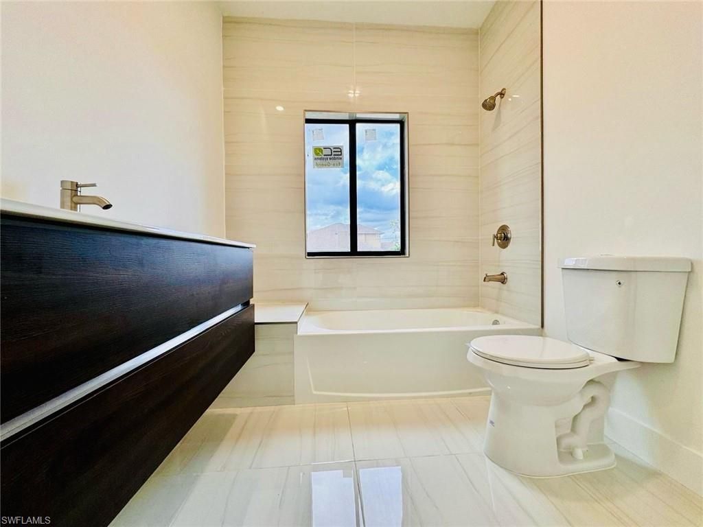 3424 NE 21st Pl , Cape Coral, FL 33909 Photo