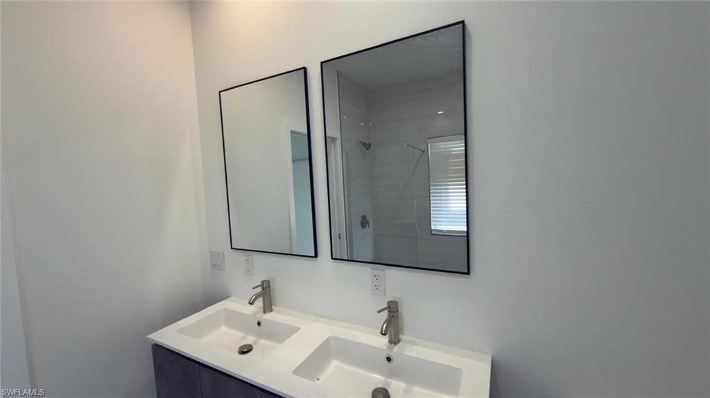 3424 NE 21st Pl , Cape Coral, FL 33909 Photo