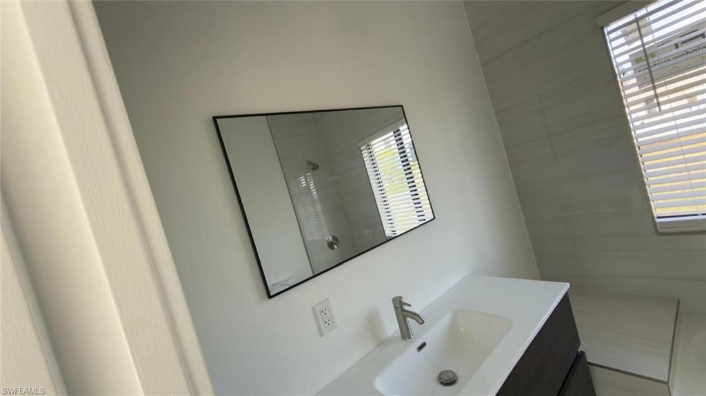 3424 NE 21st Pl , Cape Coral, FL 33909 Photo