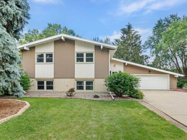 1309 Kuhle Drive, Sun Prairie, WI 53590
