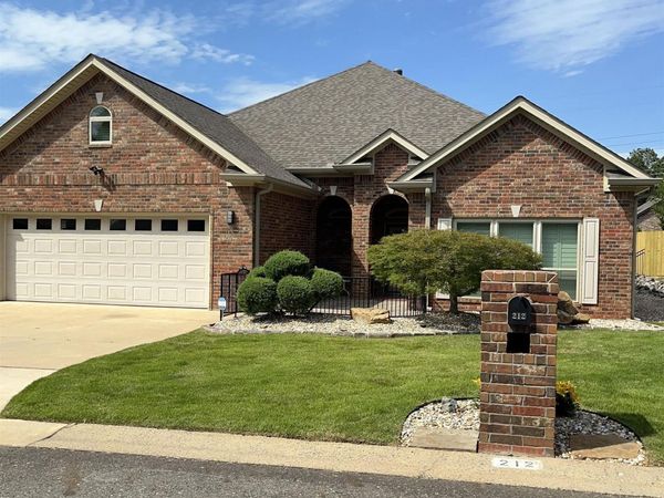 212 WILLOWBEND Circle, Hot Springs, AR 71913