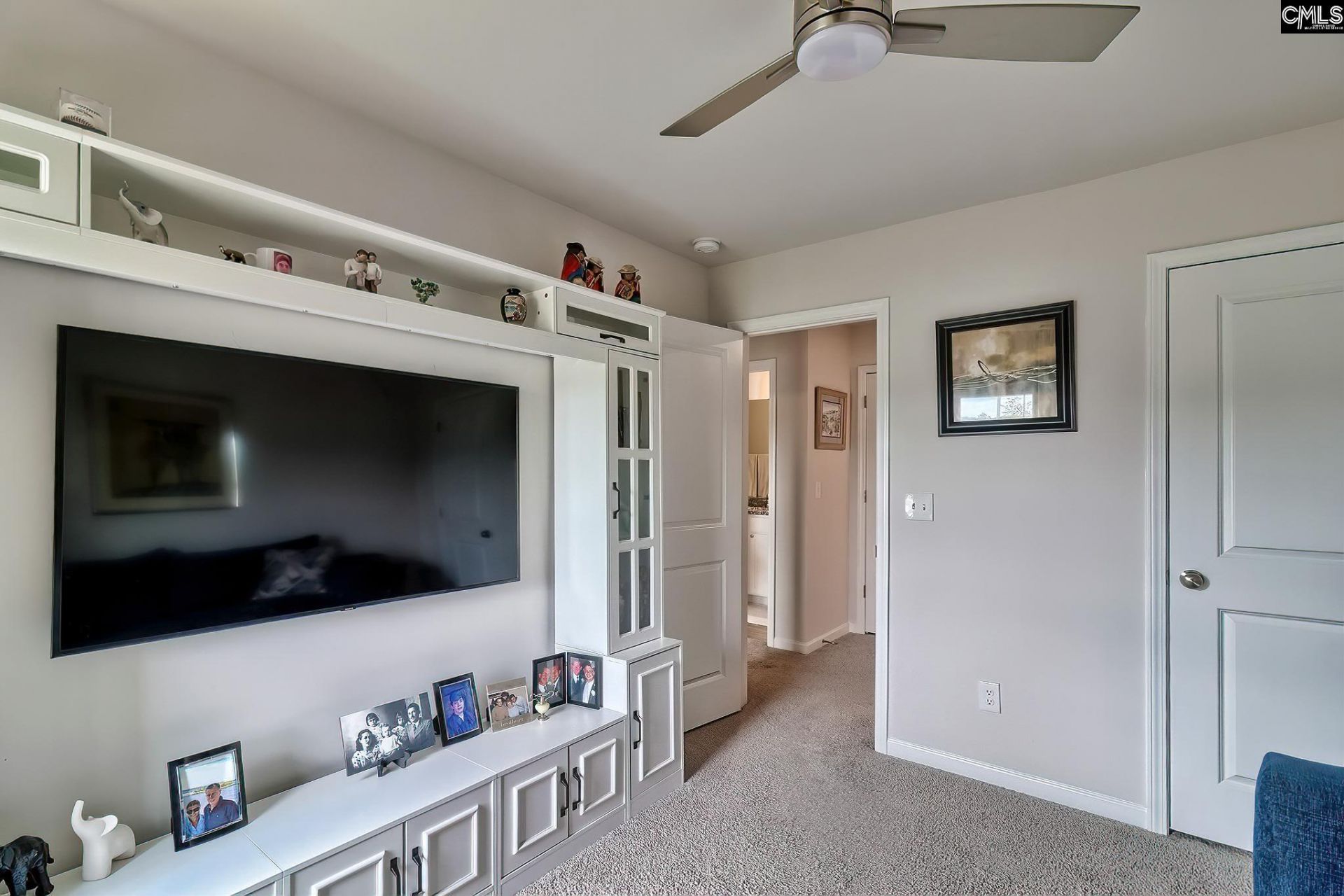 1044 Cornelia Street  Photo 22