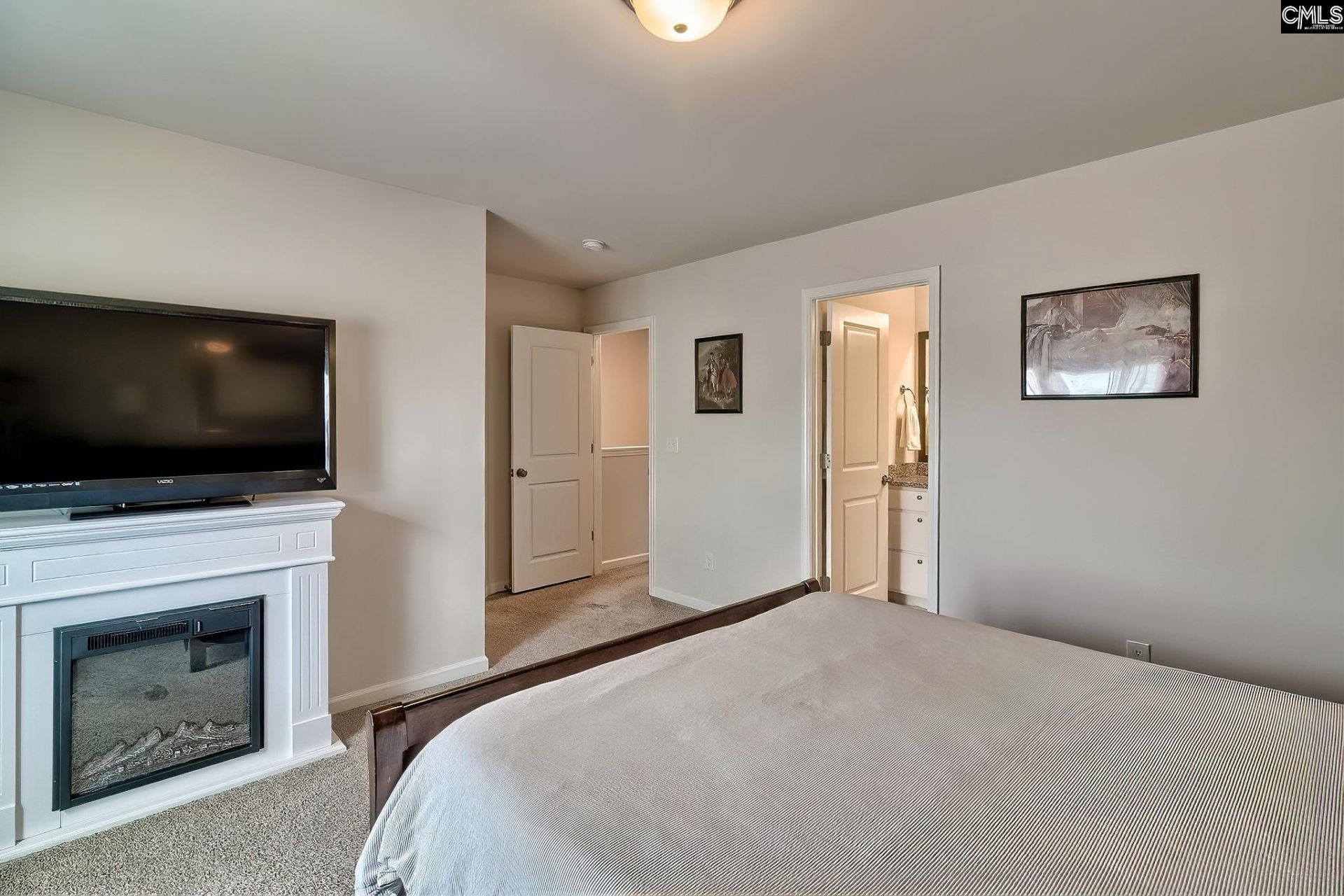 1044 Cornelia Street  Photo 28