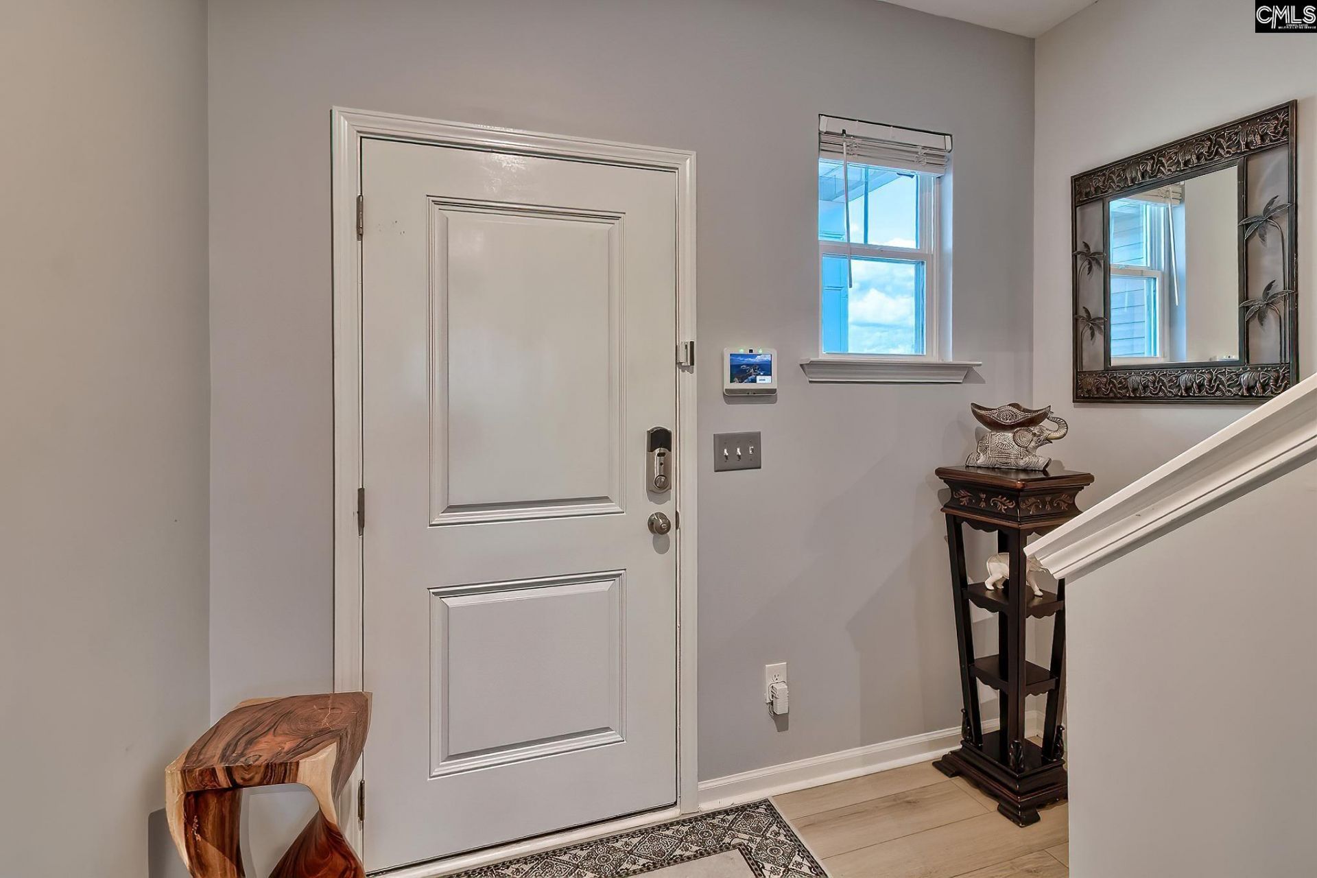 1044 Cornelia Street  Photo 6