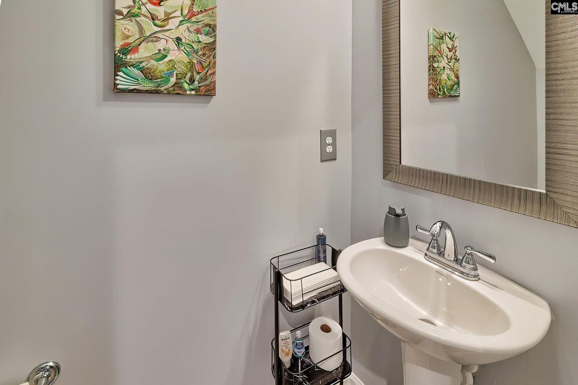 1044 Cornelia Street  Photo 8