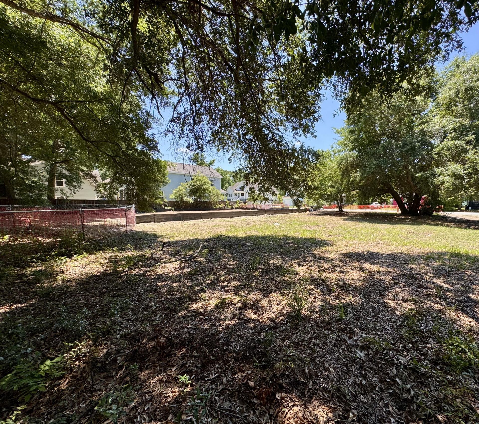 734 Kent Street Photo 4