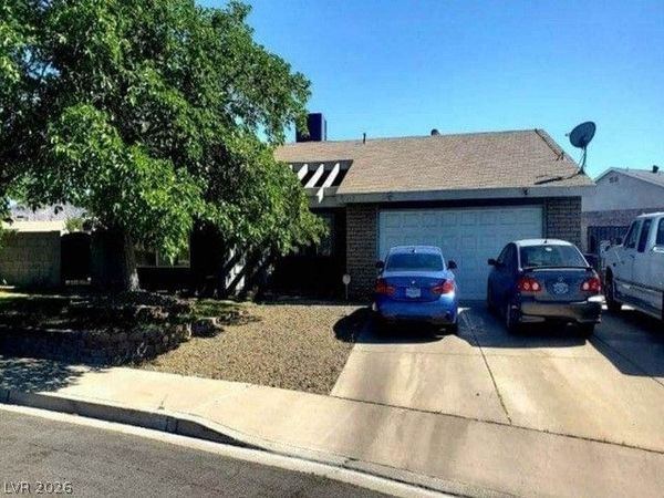 632 Severn Street , Henderson, NV 89002