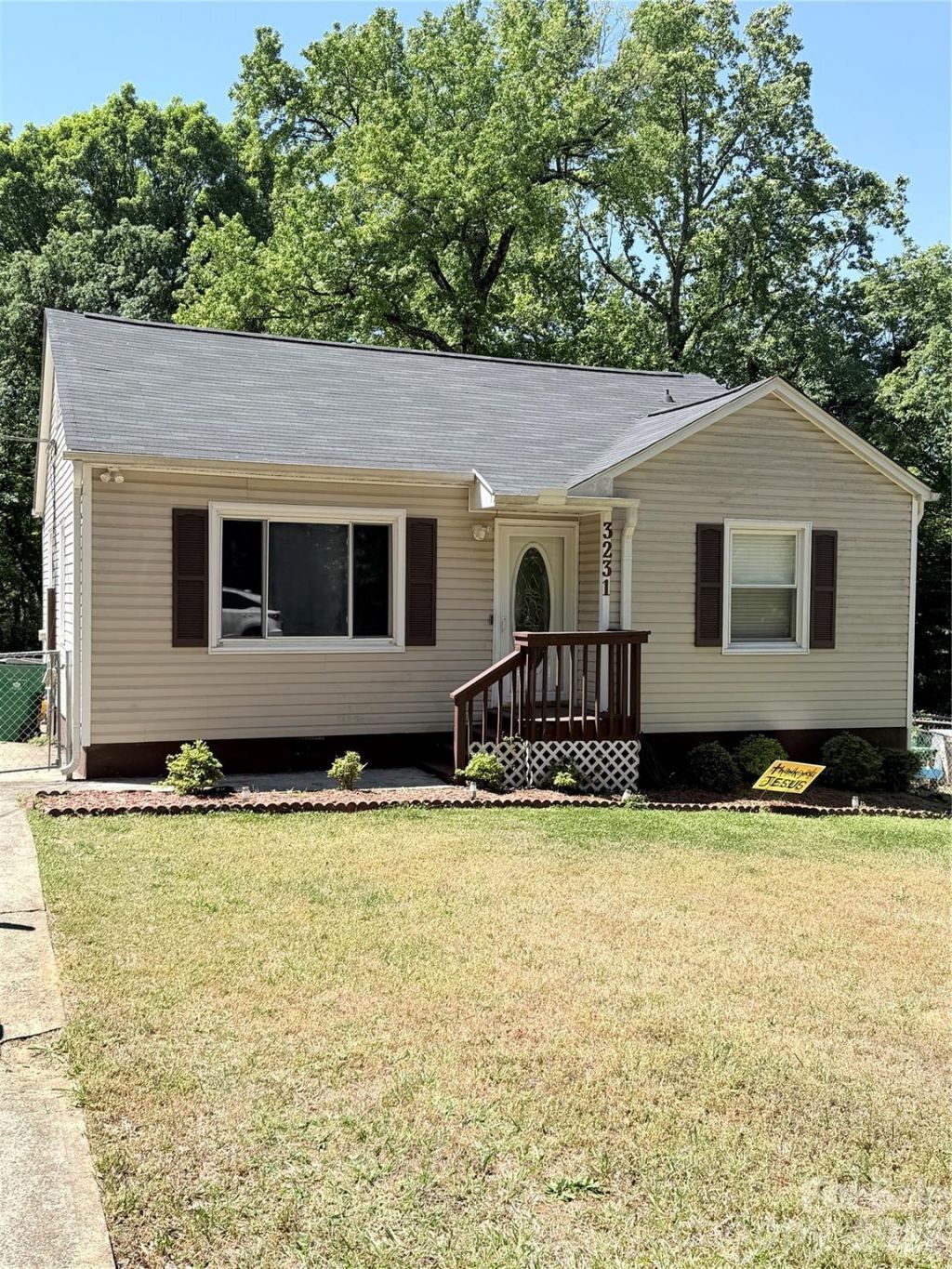 3231 Carver Place, Charlotte, NC 28269 Main Photo
