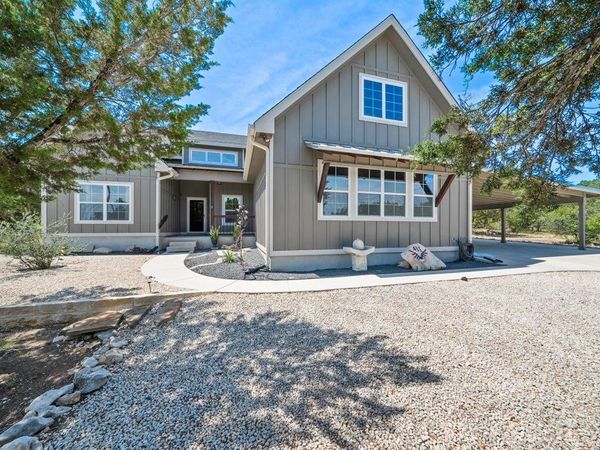 411 Eagle LN, Fischer, TX 78623