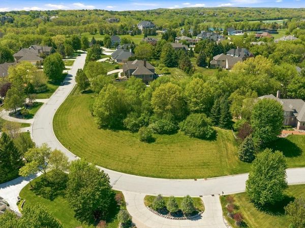 134 LEGEND WAY, Wales, WI 53183