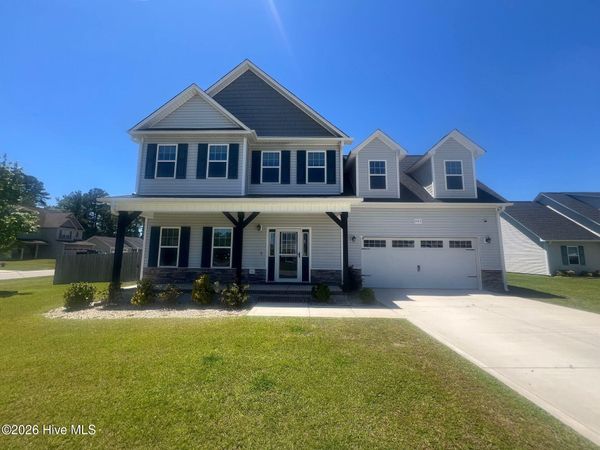 303 Breezeway Drive , Sneads Ferry, NC 28460