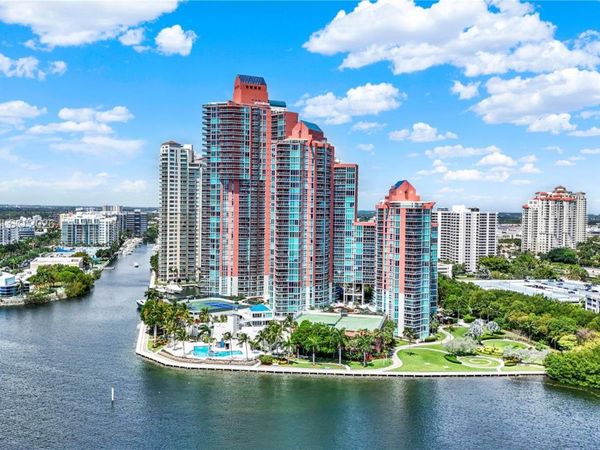 3370 Hidden Bay Dr , Unit 1702, Aventura, FL 33180