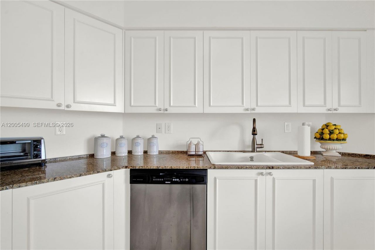 3370 Hidden Bay Dr , Unit 1702, Aventura, FL 33180 Photo