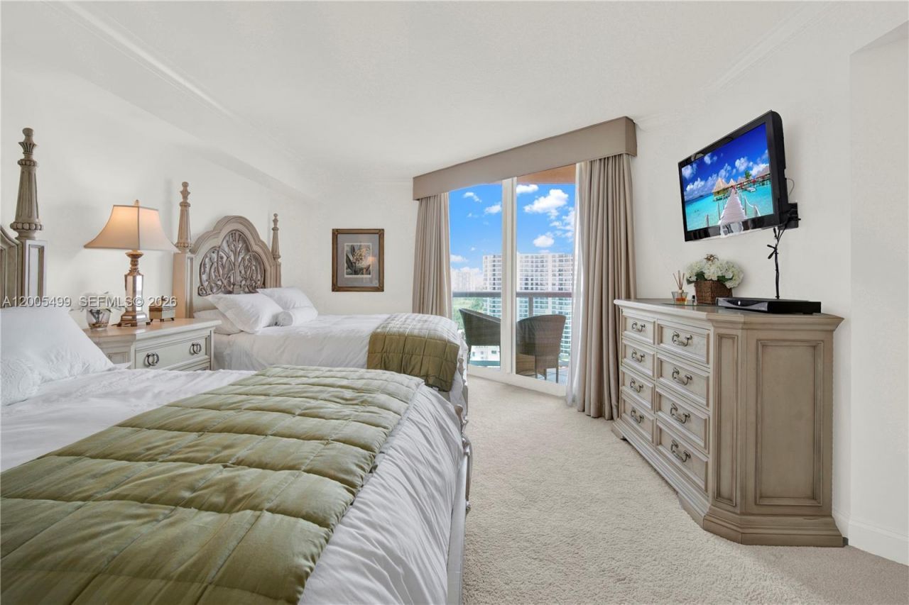 3370 Hidden Bay Dr , Unit 1702, Aventura, FL 33180 Photo