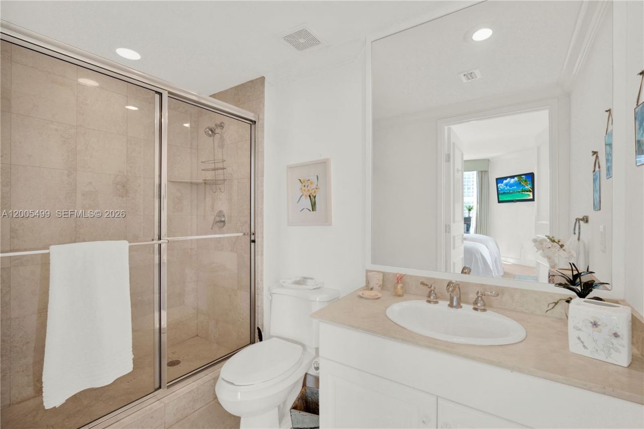 3370 Hidden Bay Dr , Unit 1702, Aventura, FL 33180 Photo
