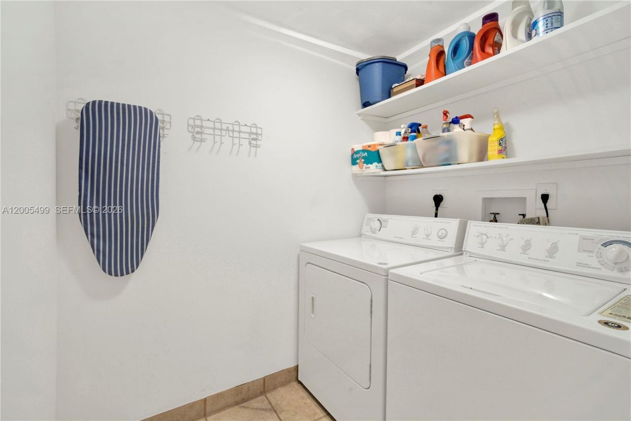 3370 Hidden Bay Dr, Unit 1702, Aventura, FL 33180 Photo