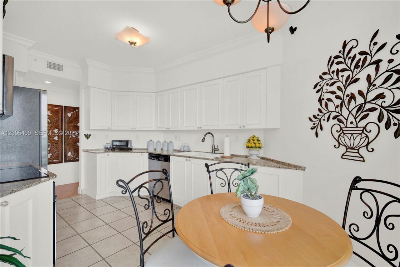 3370 Hidden Bay Dr , Unit 1702, Aventura, FL 33180 Photo