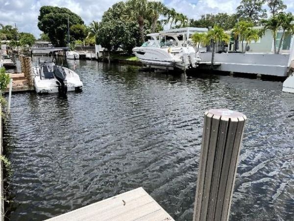 2430 Key Largo Ln, Fort Lauderdale, FL 33312