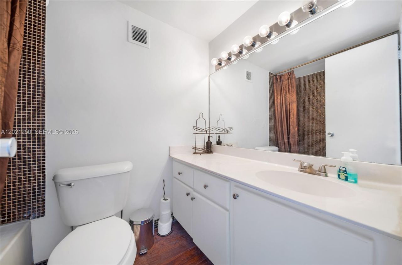 1200 West Ave , Unit 327, Miami Beach, FL 33139 Photo