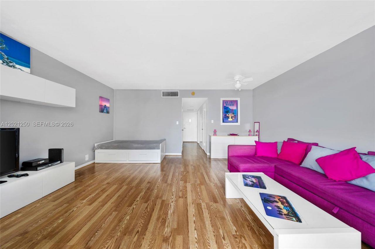 1200 West Ave , Unit 327, Miami Beach, FL 33139 Photo