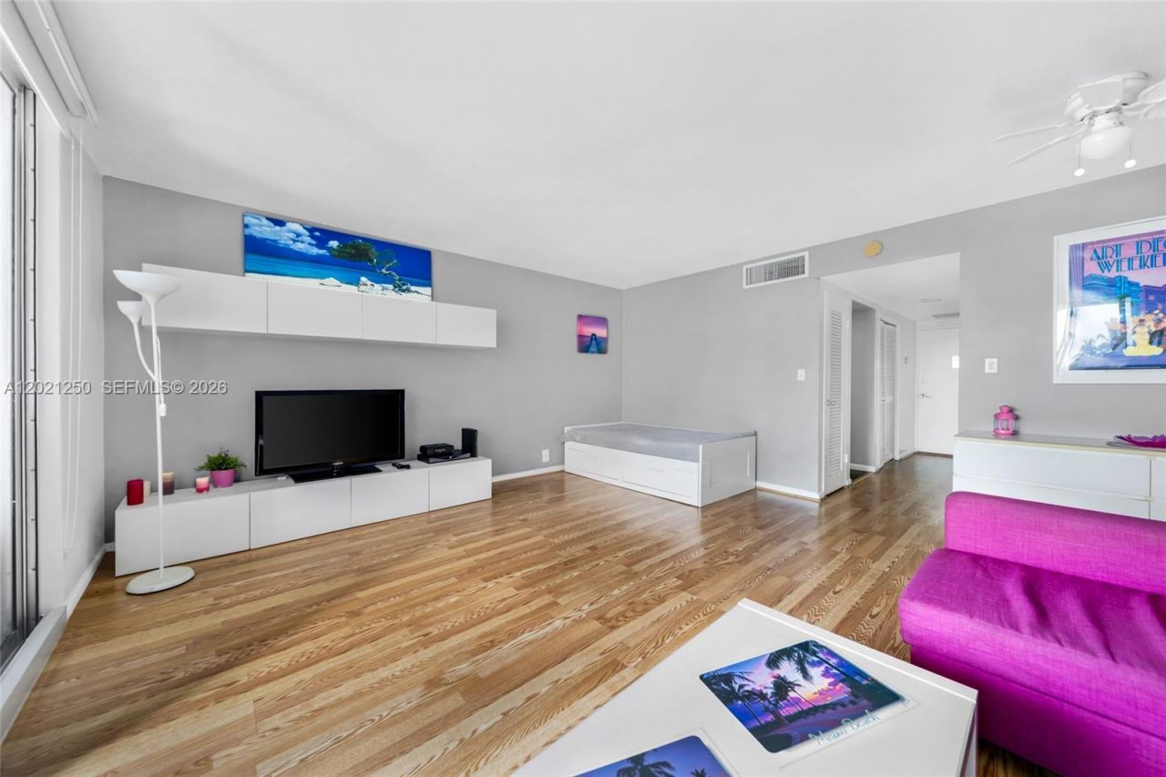 1200 West Ave , Unit 327, Miami Beach, FL 33139 Photo