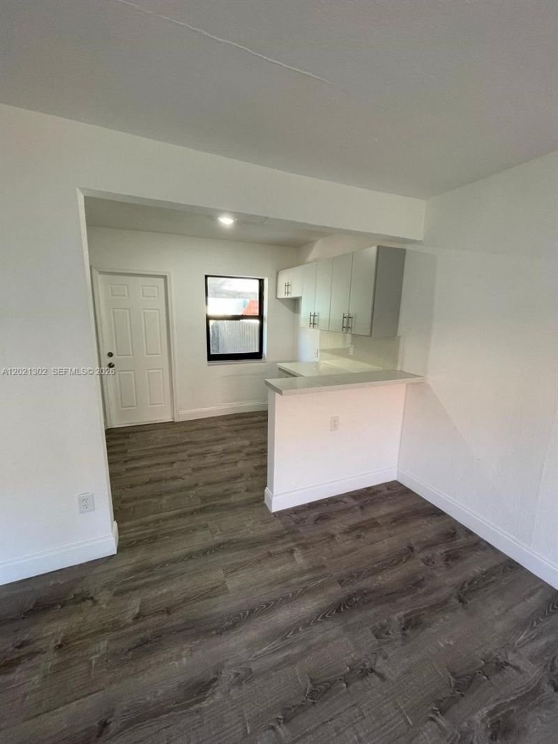 7360 SW 21st St , Unit 7360, Miami, FL 33155 Photo