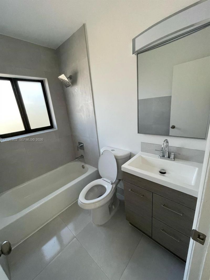 7360 SW 21st St , Unit 7360, Miami, FL 33155 Photo