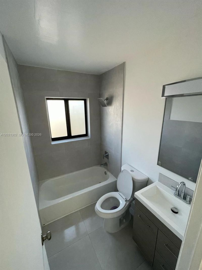7360 SW 21st St , Unit 7360, Miami, FL 33155 Photo