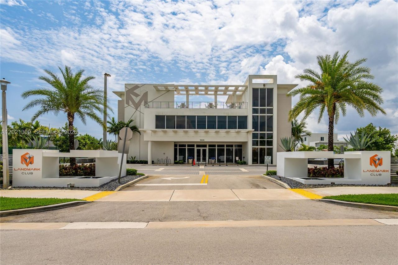 6401 NW 103rd Pl , Unit 301, Doral, FL 33178 Photo